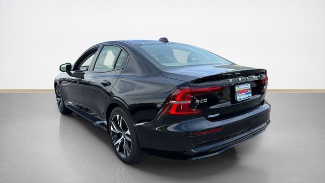 Used 2025 Volvo S60 B5 Plus AWD/4WD image 4