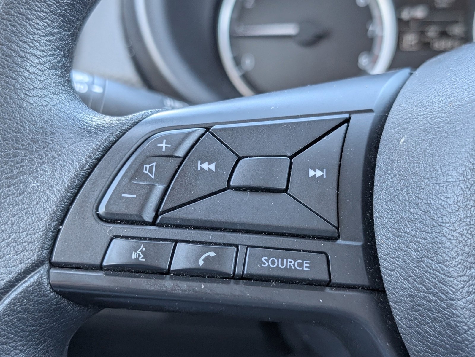 Used 2024 Nissan Kicks S image 15