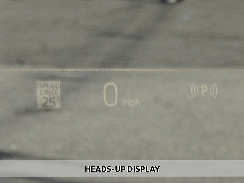 Used 2023 BMW X7 xDrive40i w/ Parking Assistance Package image 5