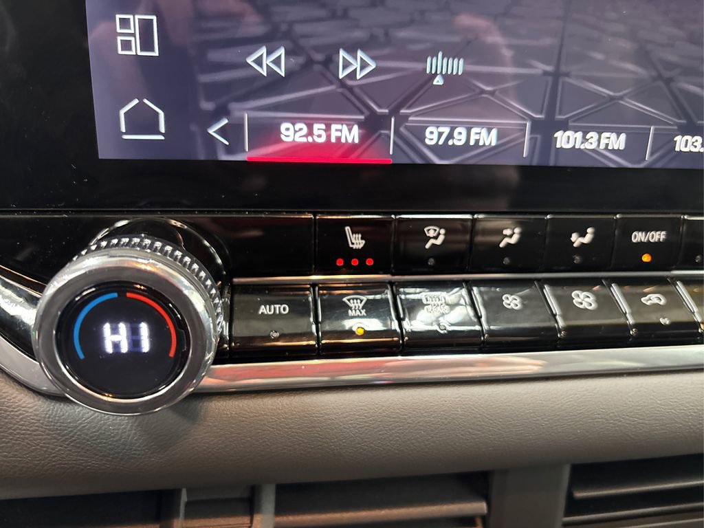 Used 2024 GMC Canyon Elevation w/ Elevation Premium Package image 29