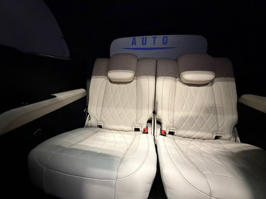 Used 2024 Mercedes-Benz GLS 63 AMG 4MATIC image 38