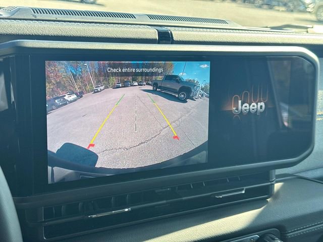 Used 2024 Jeep Wrangler Unlimited Sahara image 28