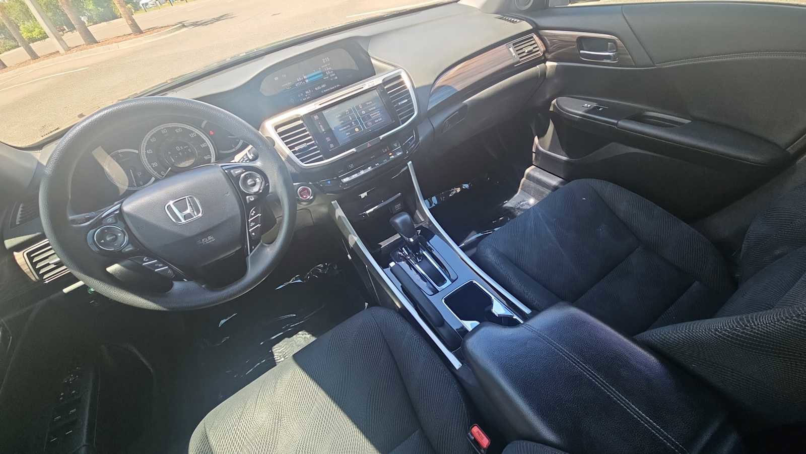Used 2016 Honda Accord EX image 23