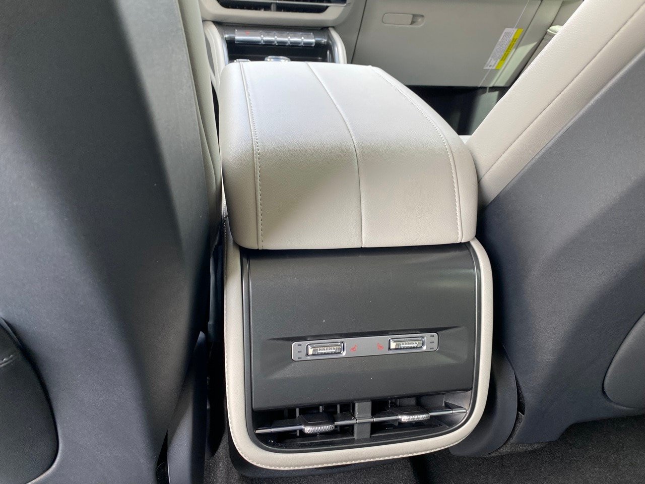 New 2026 Lincoln Nautilus Reserve AWD/4WD image 25