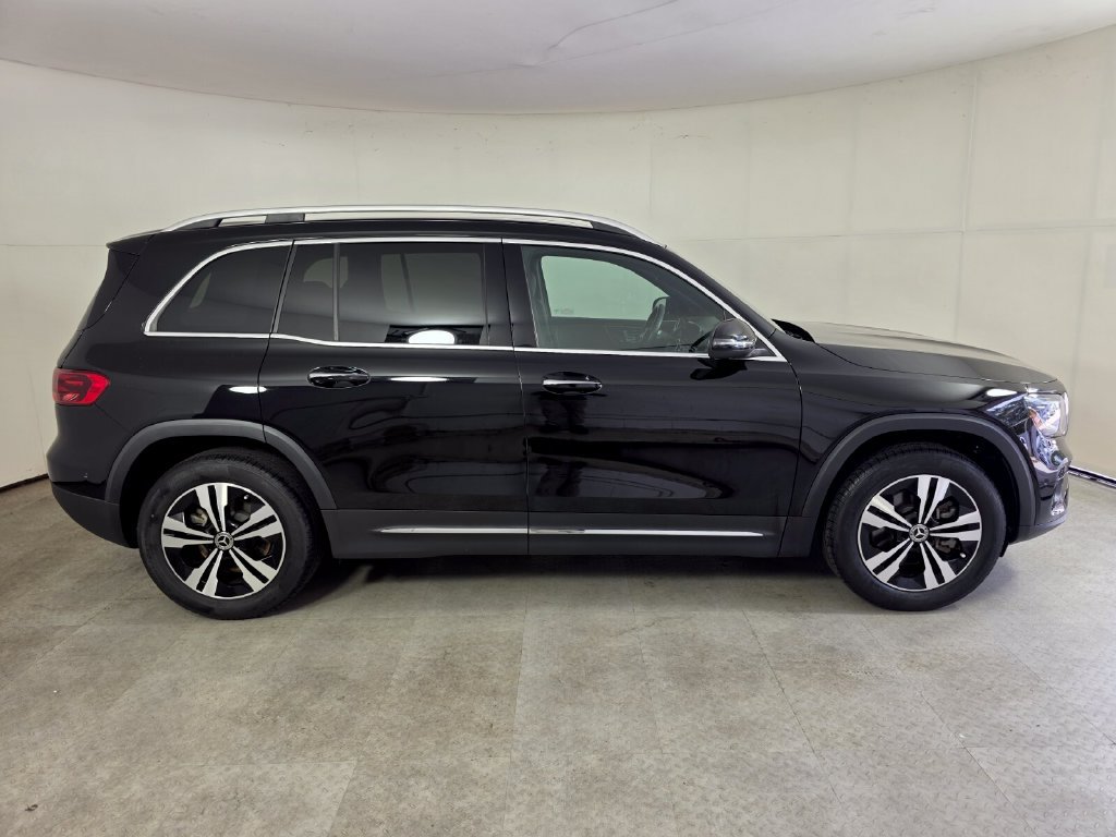 Certified 2025 Mercedes-Benz GLB 250 image 3