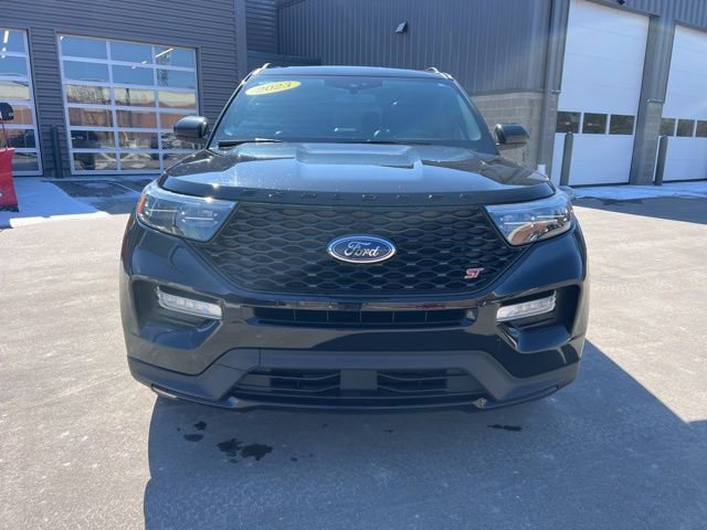 Used 2023 Ford Explorer ST image 2