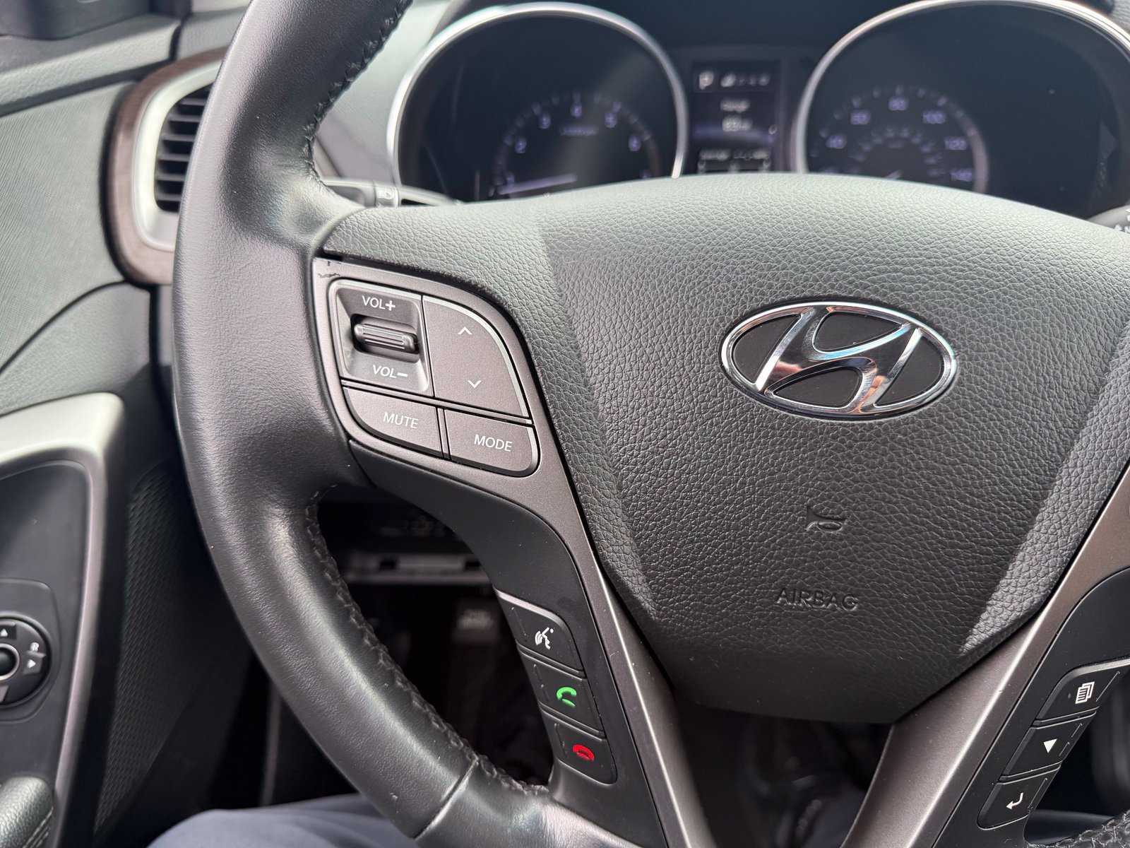 Used 2017 Hyundai Santa Fe Sport 2.0T FWD image 19