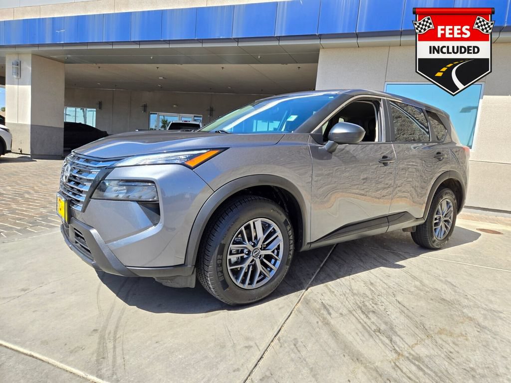 Used 2024 Nissan Rogue S AWD/4WD image 2