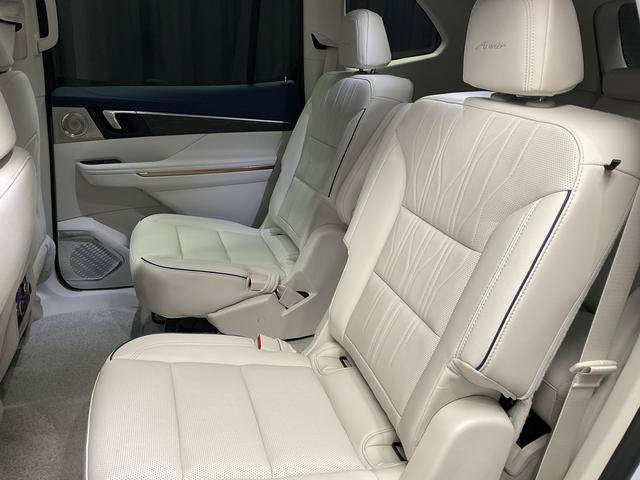 New 2026 Buick Enclave Avenir w/ Super Cruise Package AWD/4WD image 12