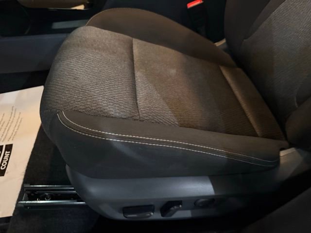 Certified 2025 Nissan Rogue SV image 11