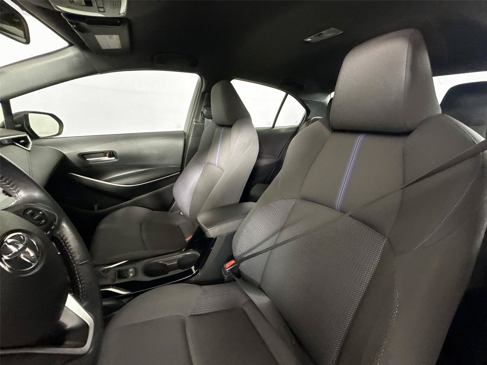 Certified 2020 Toyota Corolla SE FWD image 3