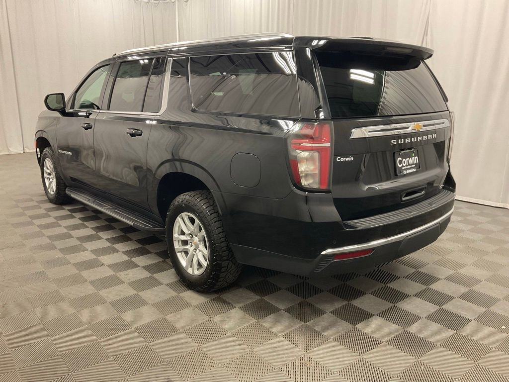 Used 2024 Chevrolet Suburban LT image 8