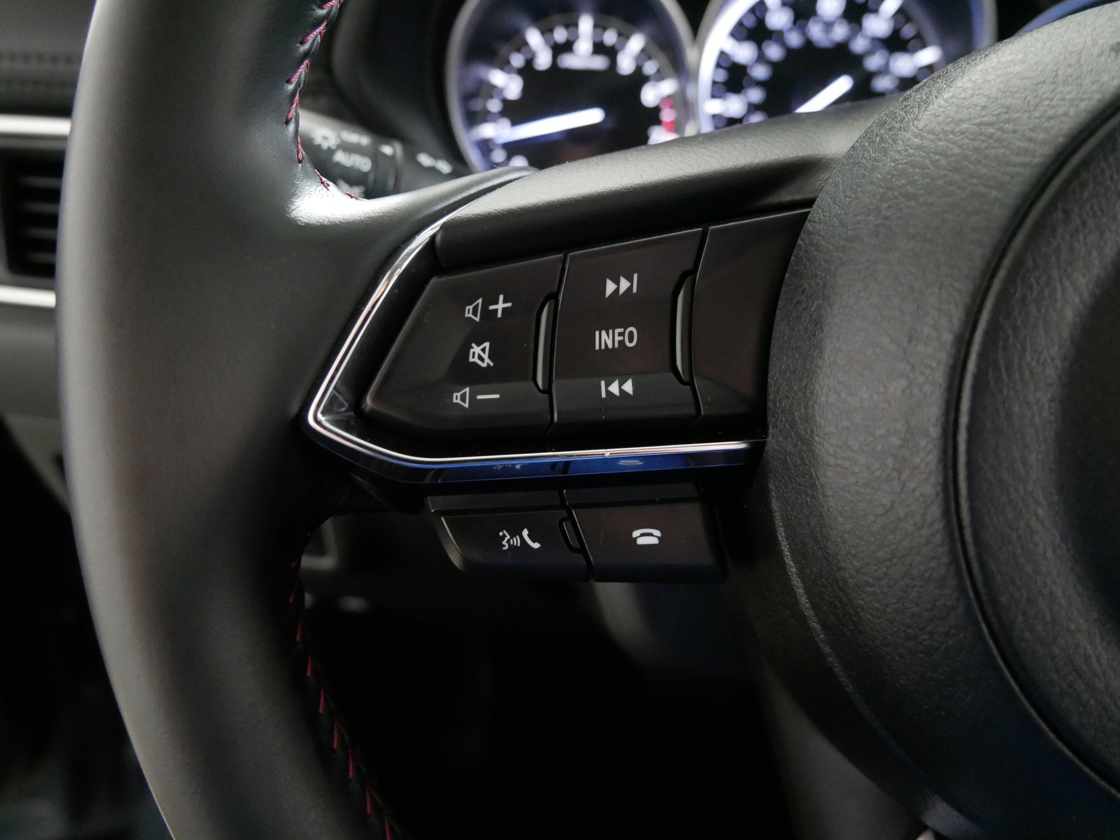 Used 2023 MAZDA CX-5 Carbon Edition image 28