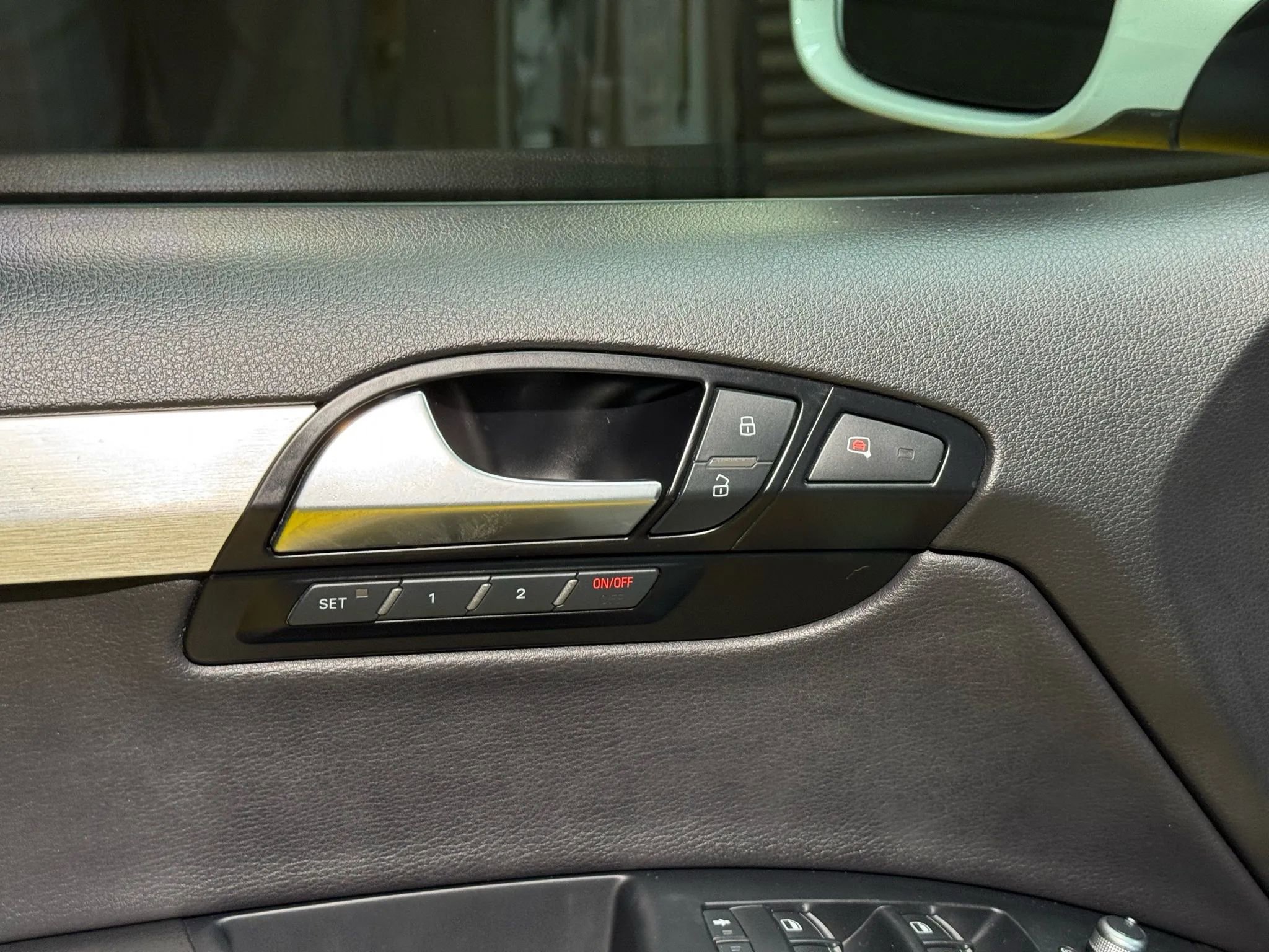 Used 2013 Audi Q7 3.0T S line Prestige w/ S Line Pkg image 42