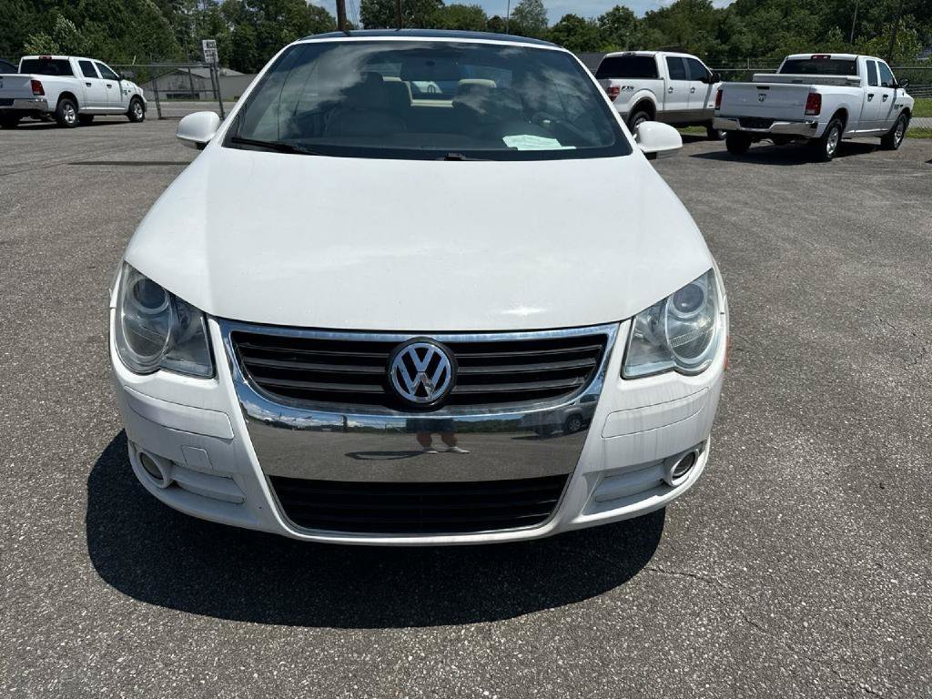 Used 2008 Volkswagen Eos FWD image 16