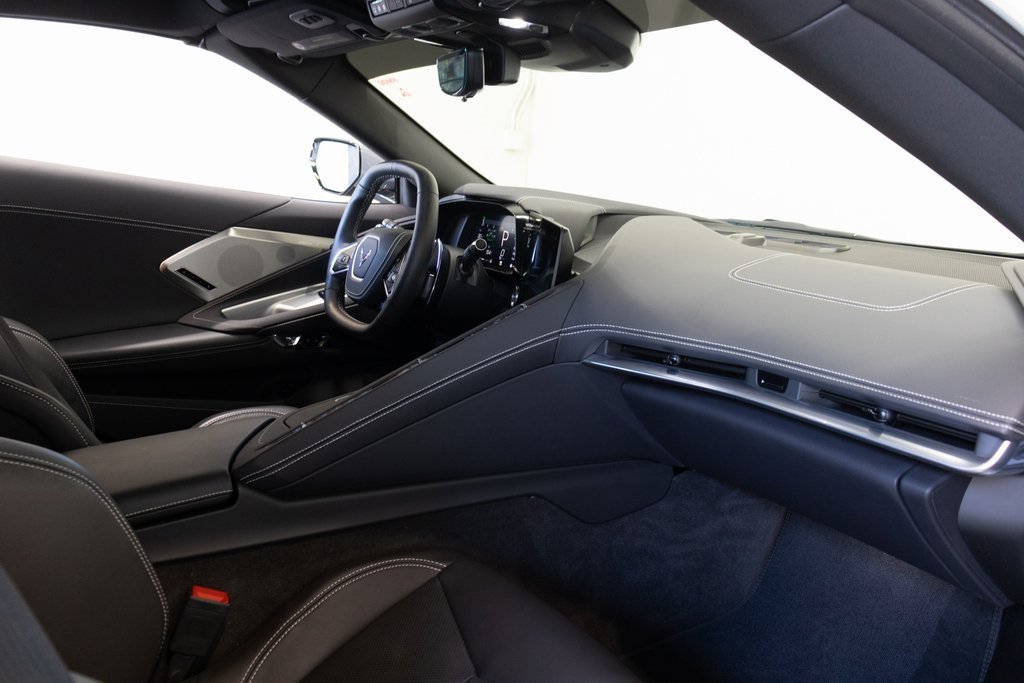 Used 2025 Chevrolet Corvette Stingray Preferred Cpe w/ 2LT image 19