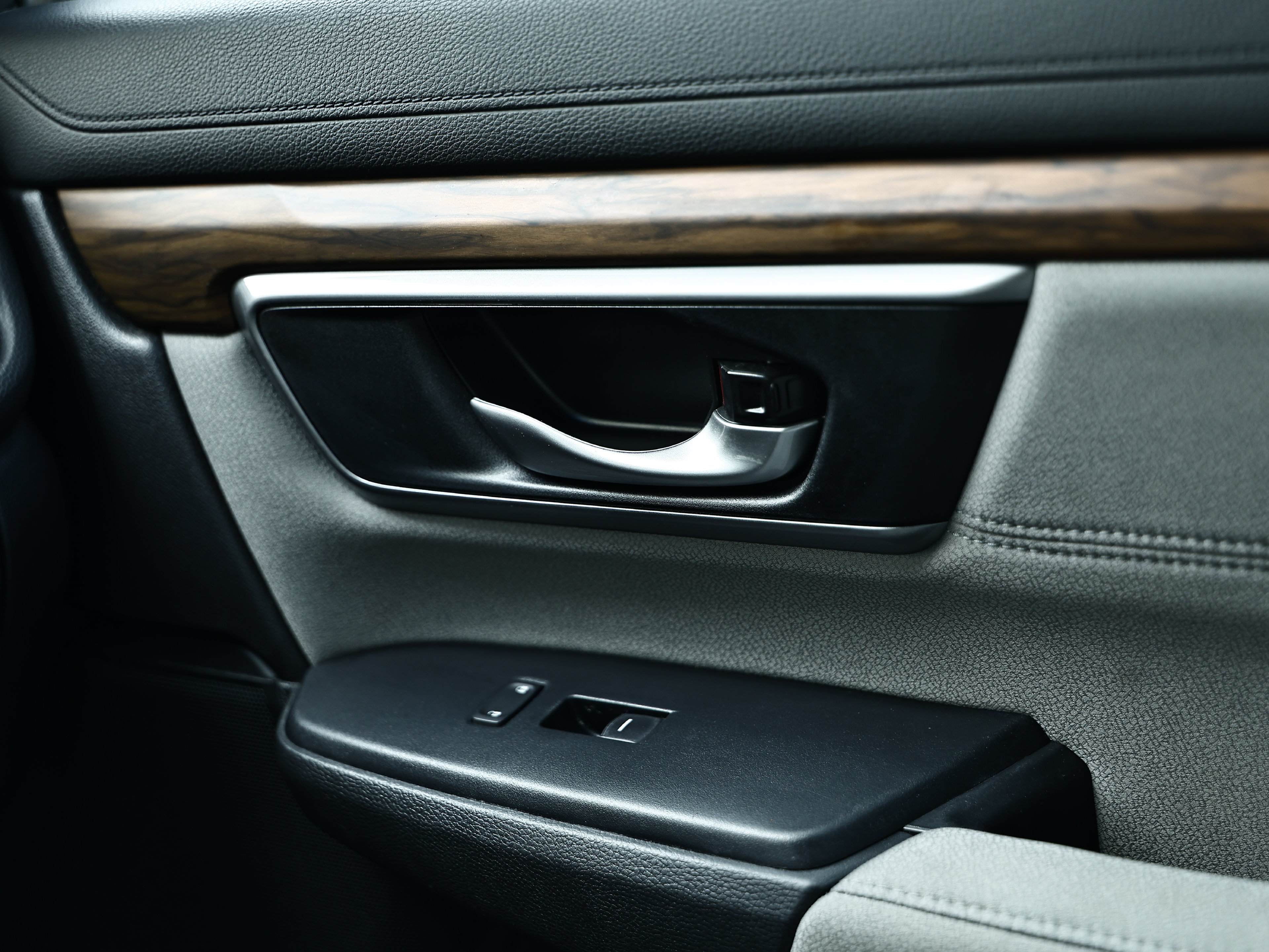 Used 2018 Honda CR-V EX image 39