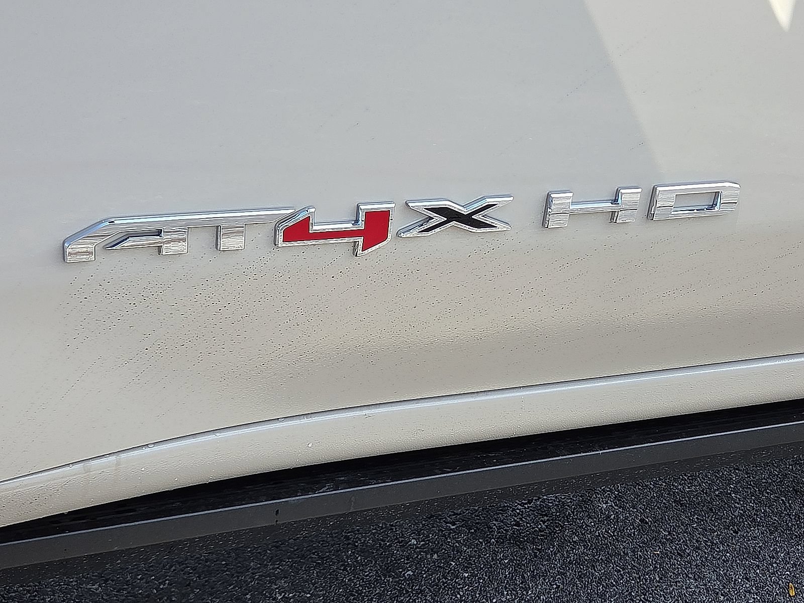 New 2026 GMC Sierra 2500 AT4X w/ AT4X AEV Edition AWD/4WD image 8