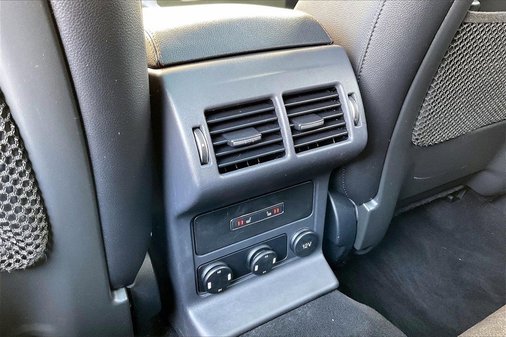 Used 2017 Jaguar F-PACE Prestige image 10