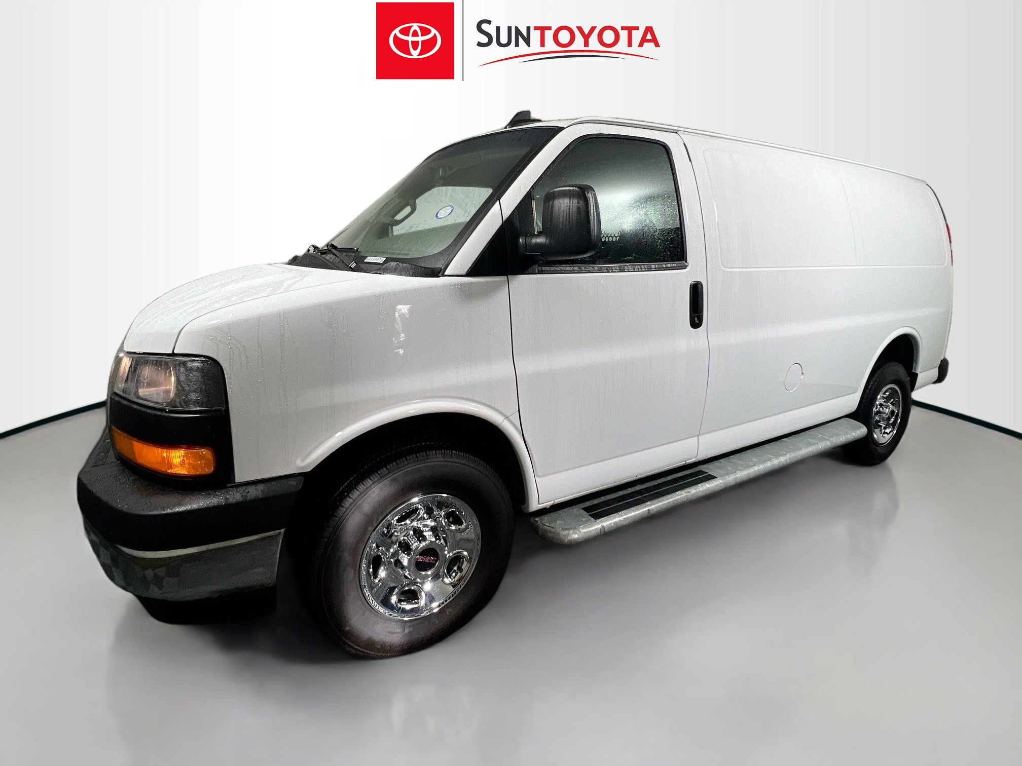 Used 2024 GMC Savana 2500 w/ Driver Convenience Package image 9