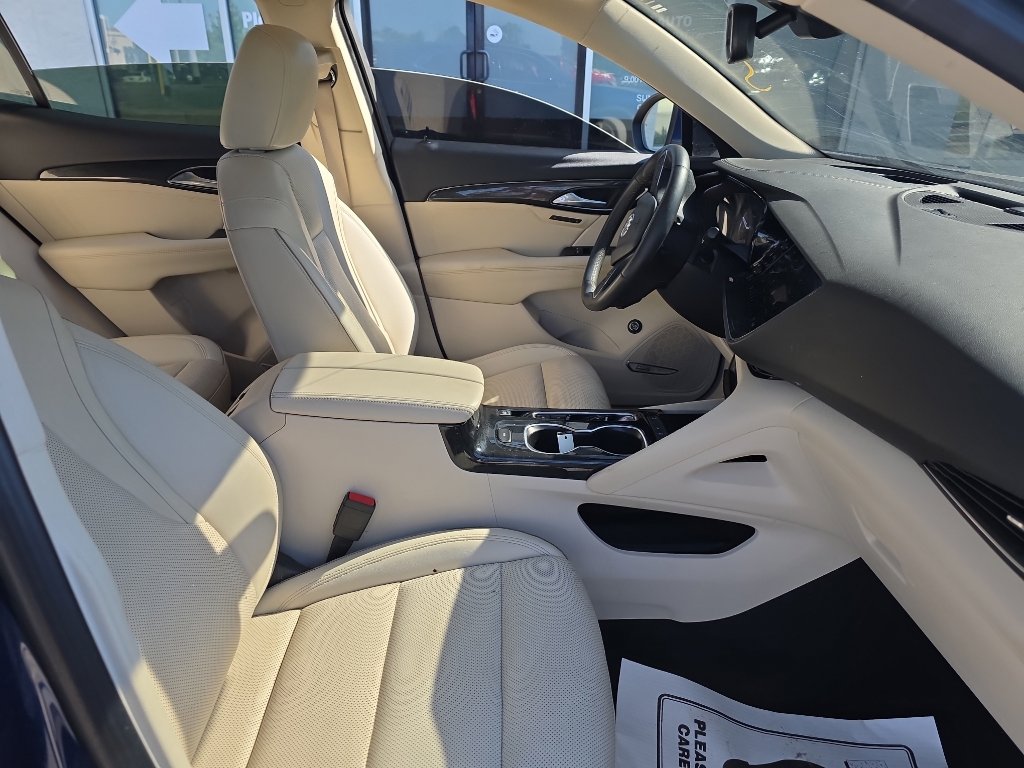 Used 2022 Buick Envision Essence w/ Technology Package I image 11
