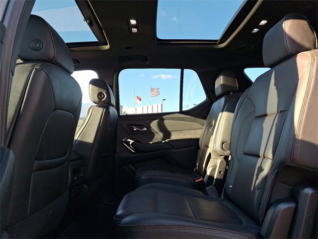 Used 2023 Chevrolet Traverse High Country image 10