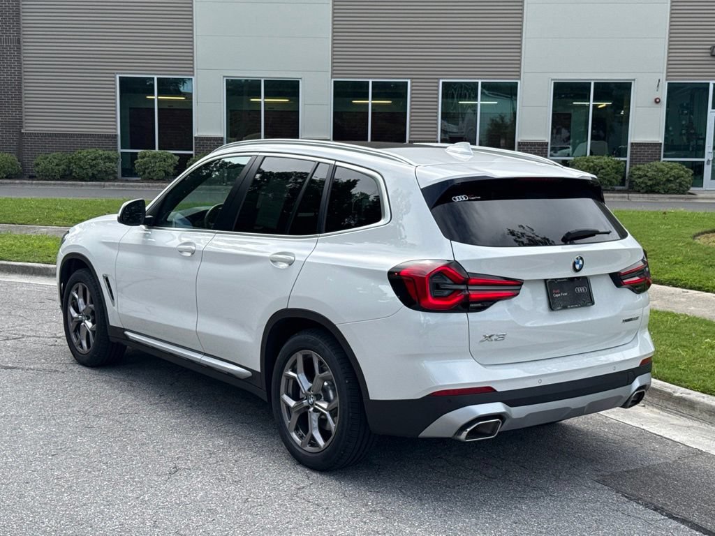 Used 2022 BMW X3 xDrive30i w/ Convenience Package AWD/4WD image 3