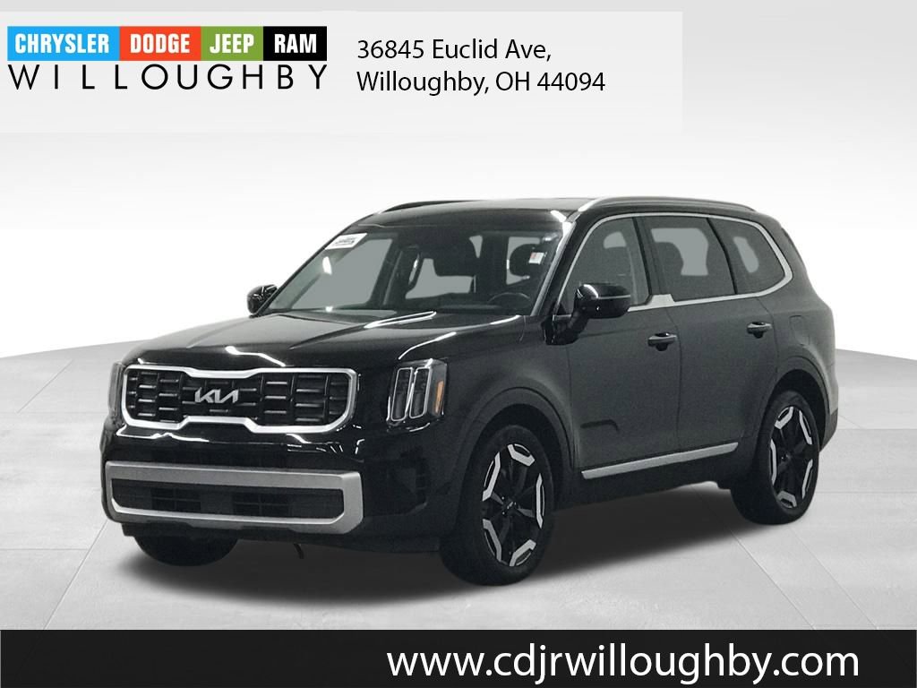 Used 2024 Kia Telluride S w/ S Sunroof Package