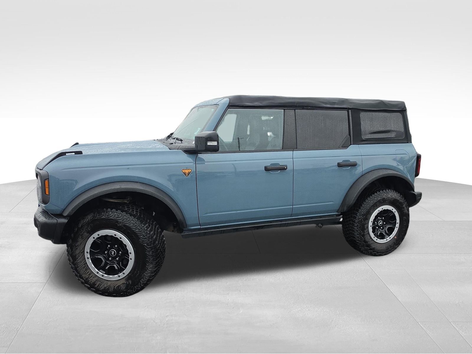 Used 2022 Ford Bronco Badlands AWD/4WD image 2