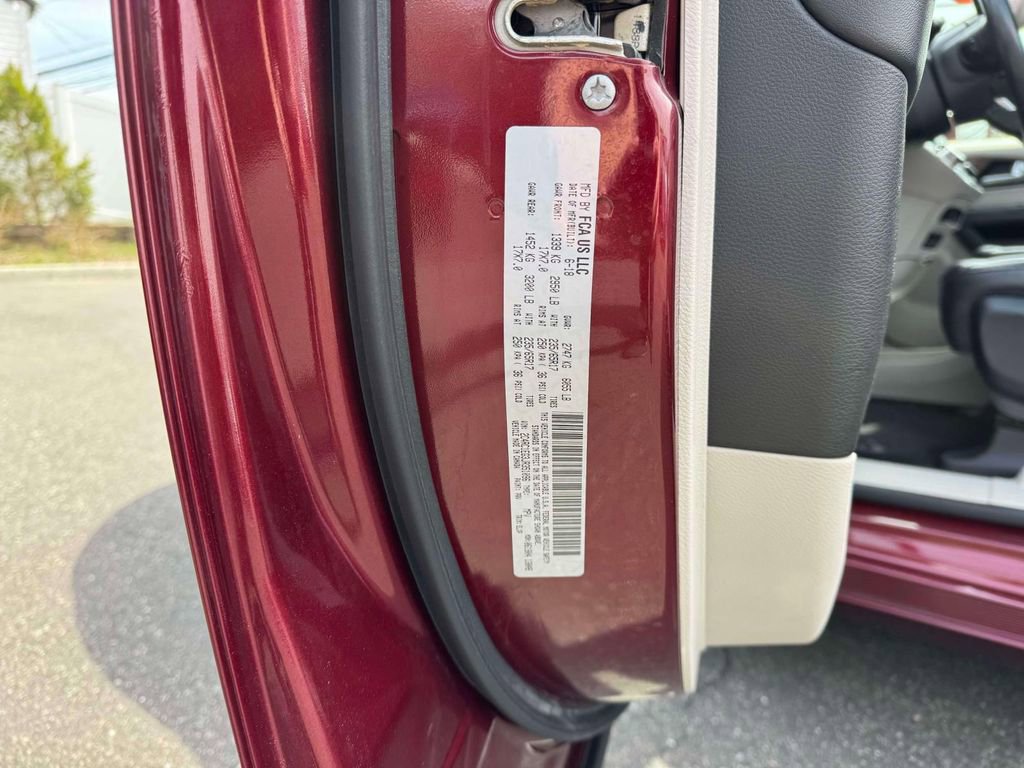 Used 2018 Chrysler Pacifica Touring-L Plus w/ Advanced Safetytec Group image 14