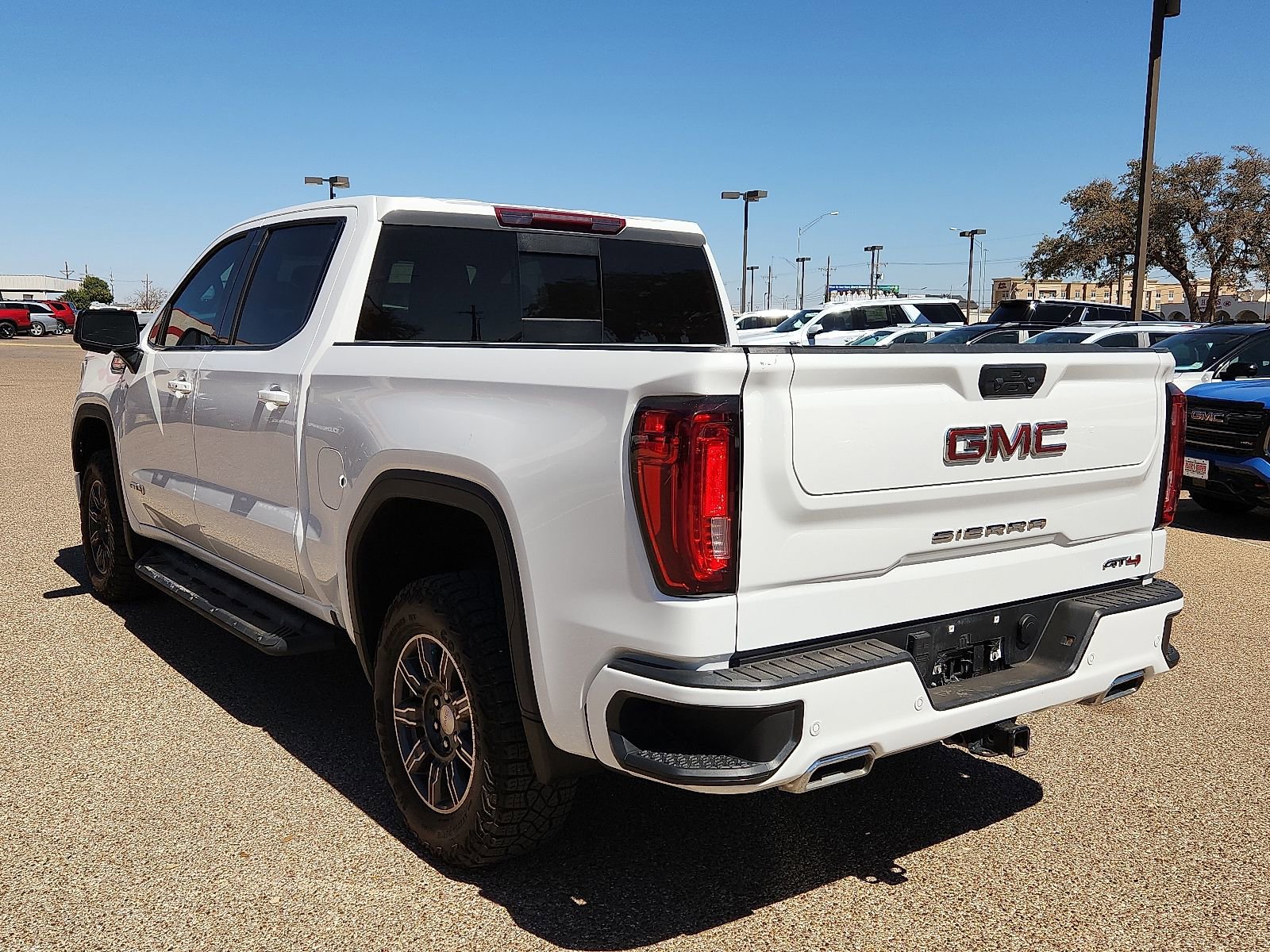 Used 2024 GMC Sierra 1500 AT4 w/ AT4 Premium Package image 3