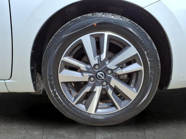 Used 2023 Nissan Versa SV image 9