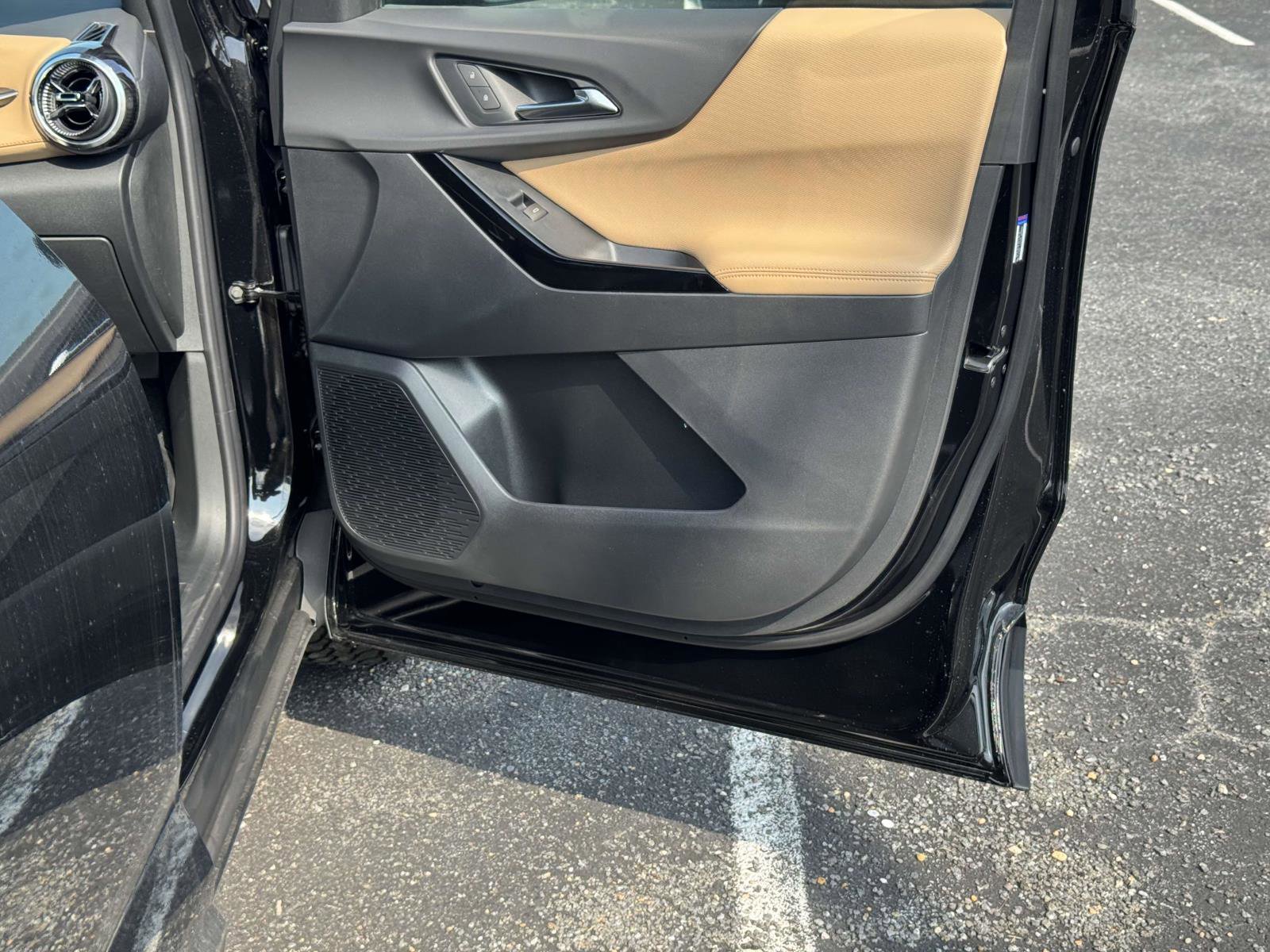New 2026 Chevrolet Equinox ACTIV w/ LPO, Floor Liner Package image 12