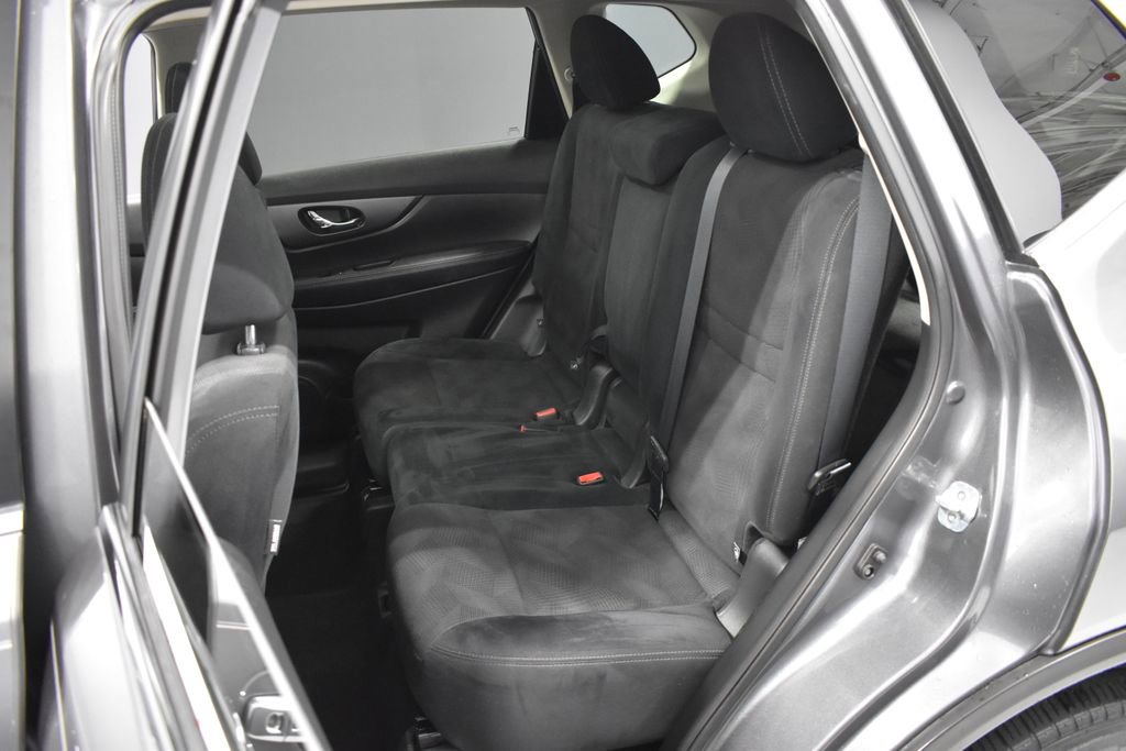 Used 2016 Nissan Rogue SV w/ SV Moonroof Package AWD/4WD image 29