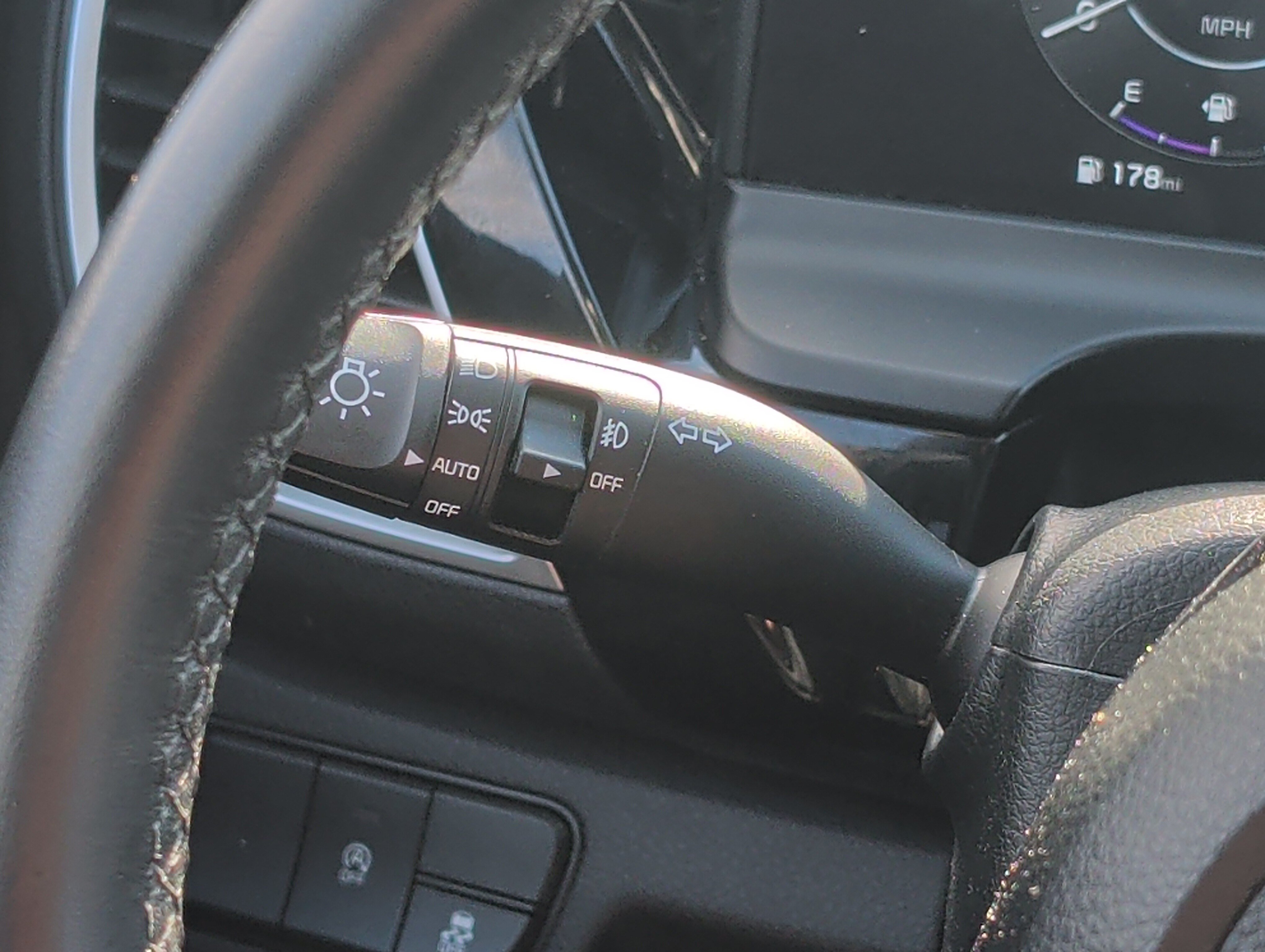 Used 2024 Kia Seltos S AWD/4WD image 31