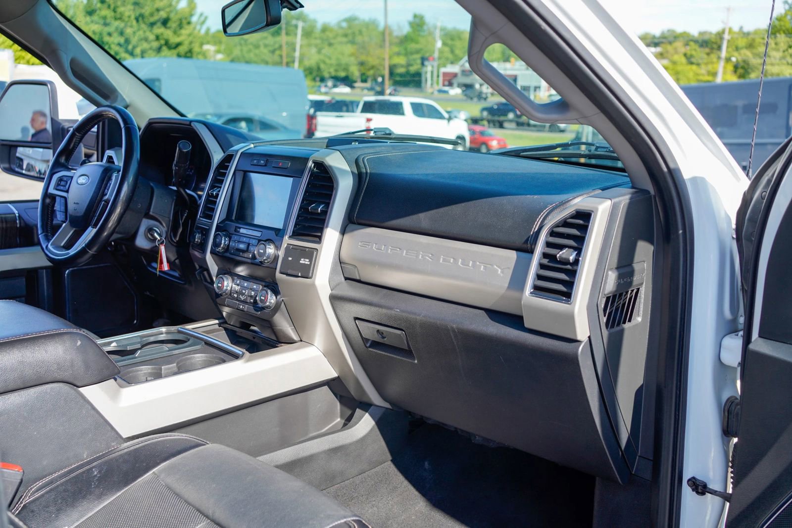 Used 2021 Ford F250 Lariat AWD/4WD image 4