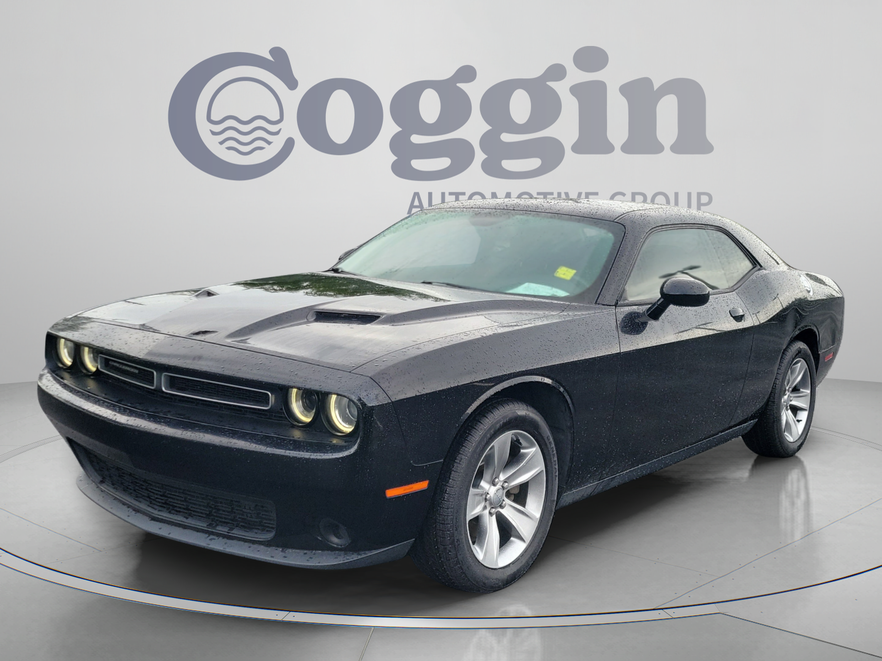 Used 2016 Dodge Challenger SXT