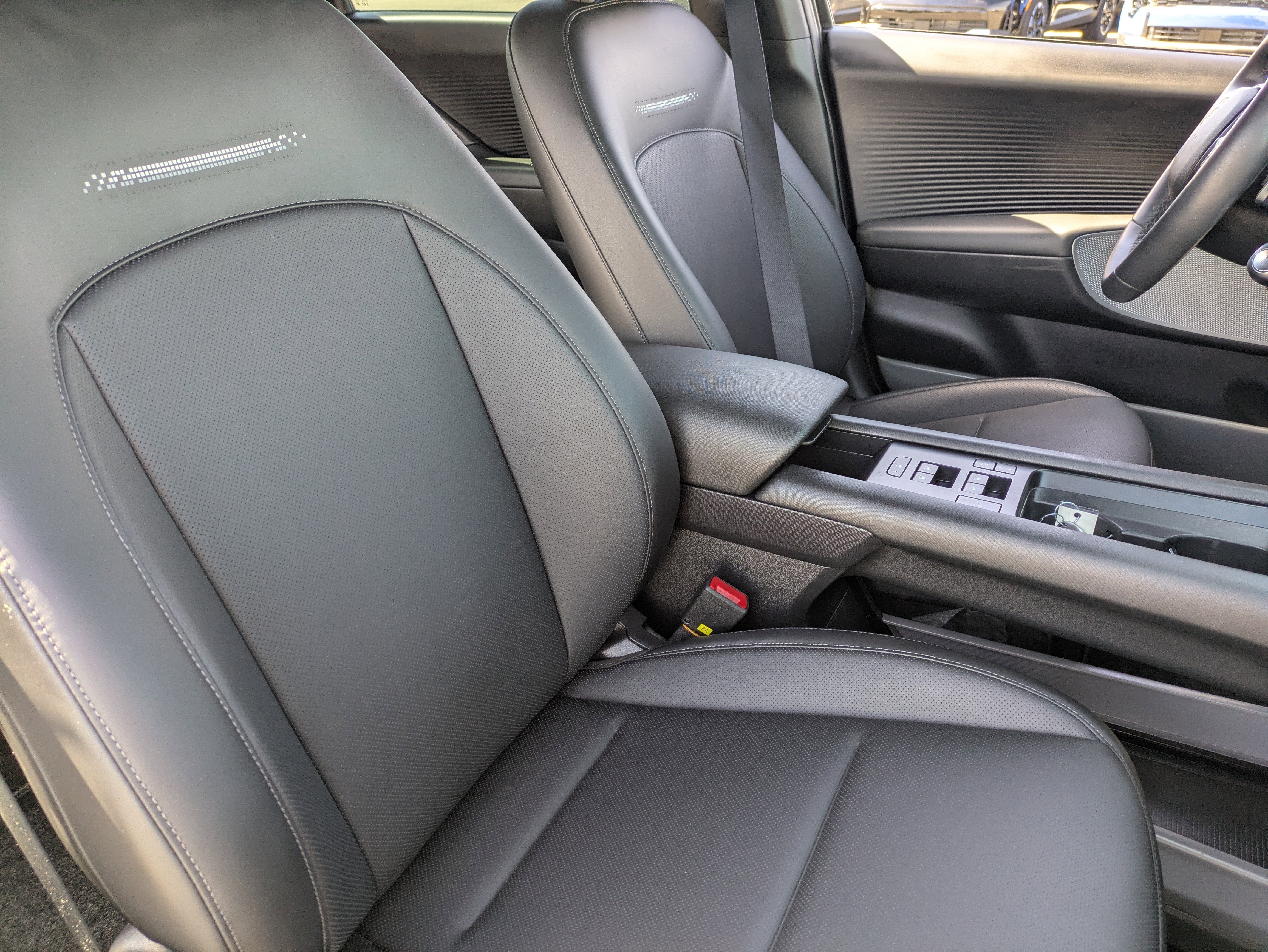 Used 2024 Hyundai Ioniq 6 Limited image 10