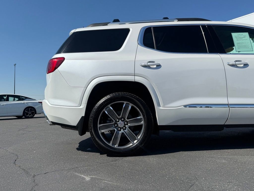 Used 2017 GMC Acadia Denali w/ Technology Package AWD/4WD image 12