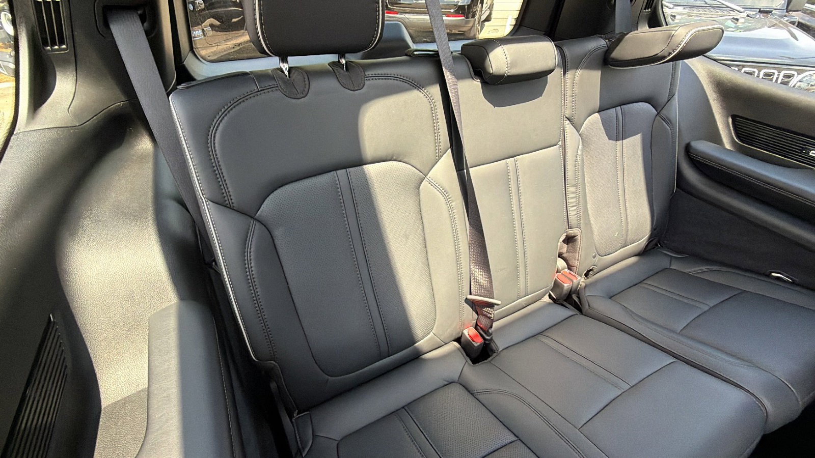 Used 2025 Jeep Grand Wagoneer Series II Obsidian w/ Quick Order Packagew 28T AWD/4WD image 23