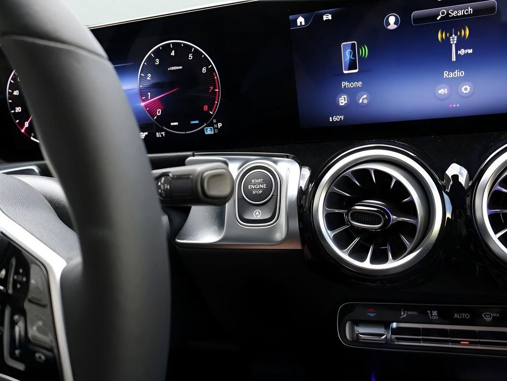 Certified 2025 Mercedes-Benz GLB 250 4MATIC image 29