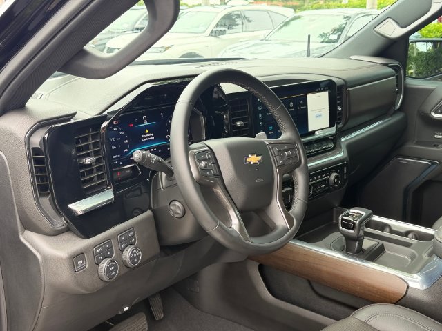 Used 2024 Chevrolet Silverado 1500 High Country AWD/4WD image 14