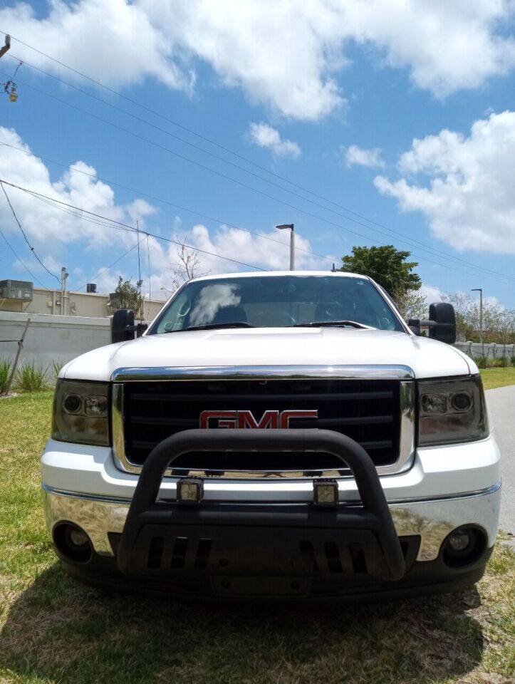 Used 2010 GMC Sierra 1500 SLE w/ Power Pack Plus AWD/4WD image 4