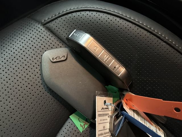 Used 2025 Kia Sorento EX image 27