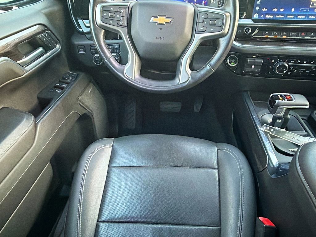Used 2023 Chevrolet Silverado 1500 LTZ w/ LTZ Premium Package AWD/4WD image 16