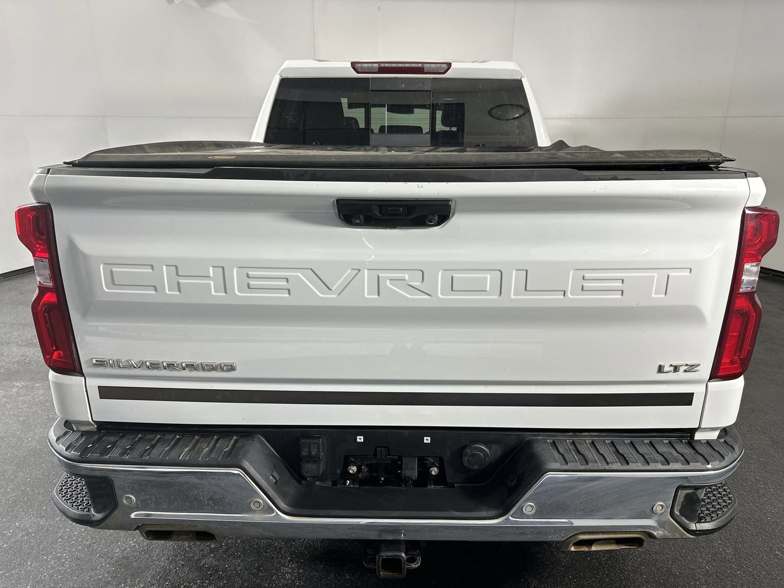 Used 2024 Chevrolet Silverado 1500 LTZ AWD/4WD image 7