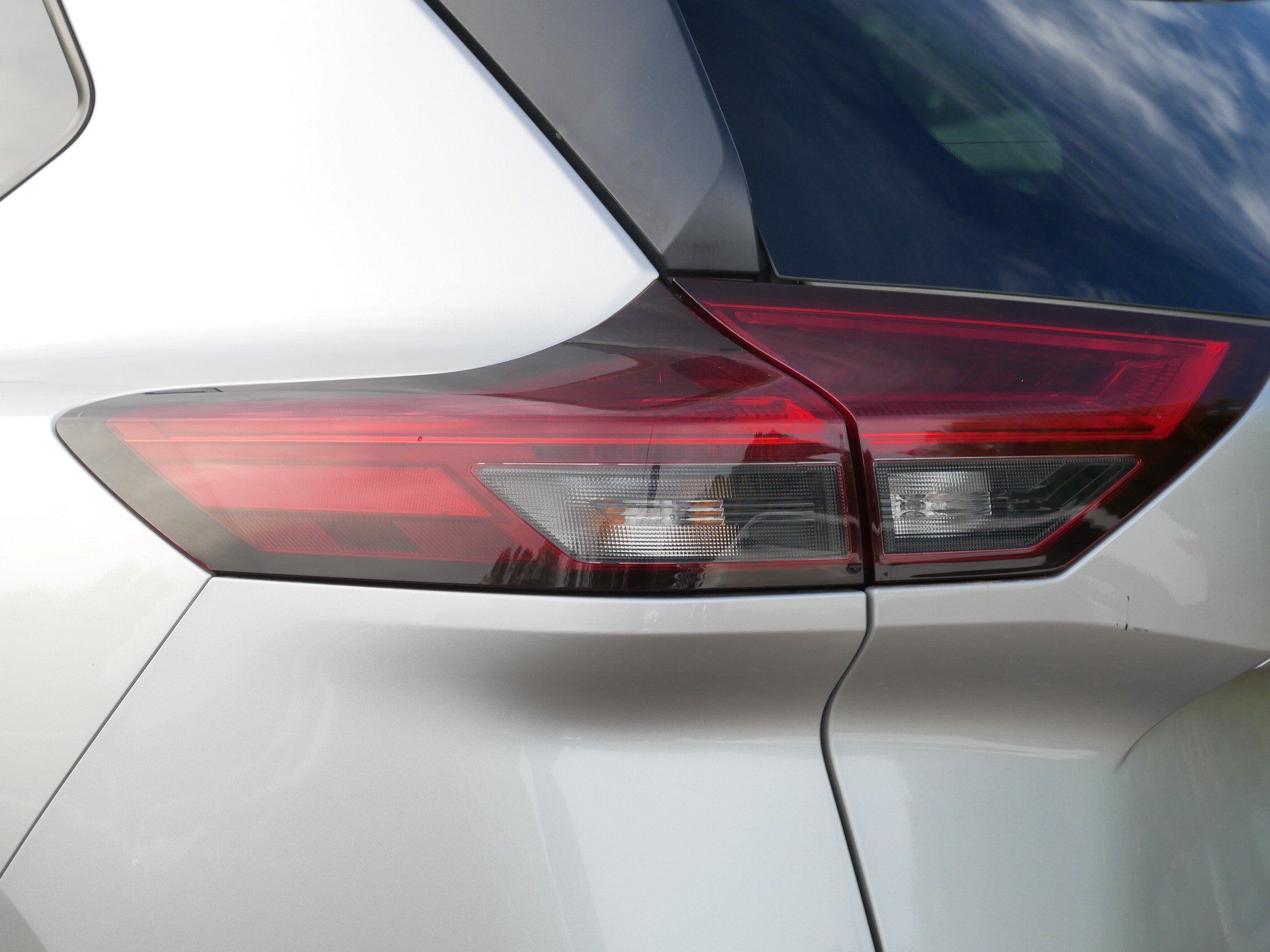 Certified 2023 Nissan Rogue SV w/ SV Premium B Package AWD/4WD image 17