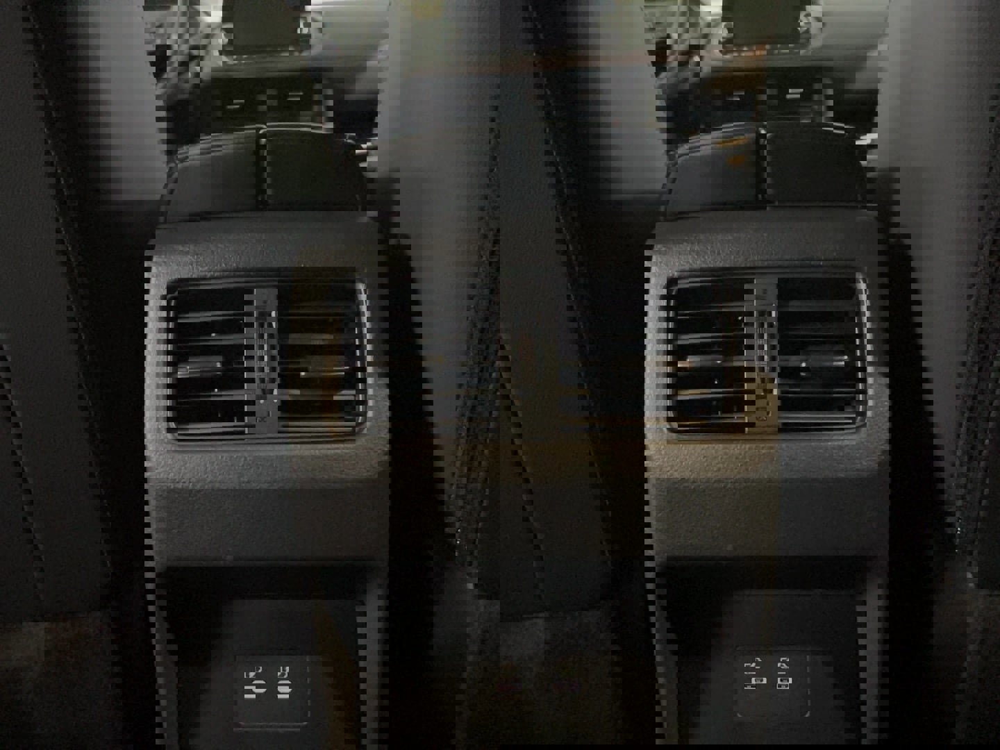 Used 2025 Nissan Rogue SV image 21