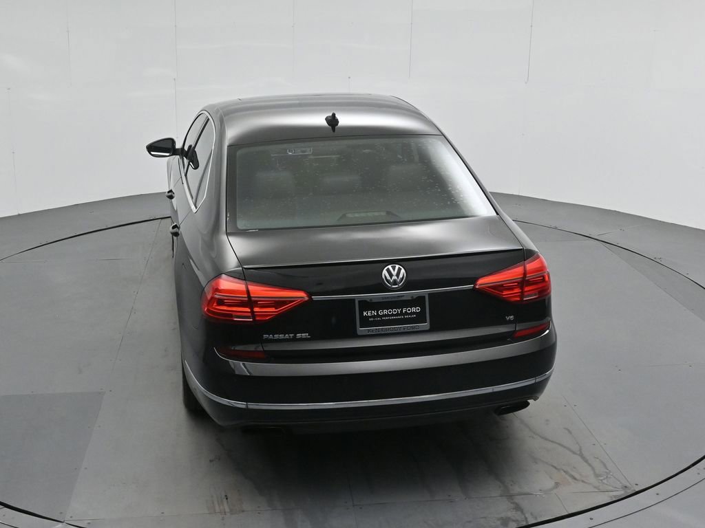 Used 2016 Volkswagen Passat 3.6 SEL Premium image 39