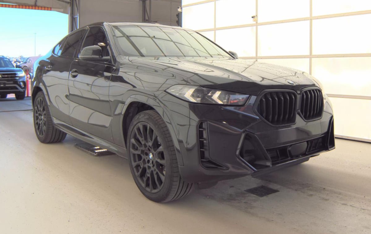Used 2024 BMW X6 xDrive40i w/ Executive Package AWD/4WD image 2